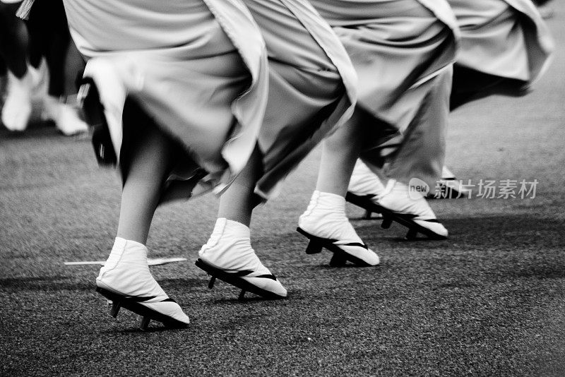 Awaodori (Monochrome)